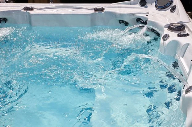 Jets are one of hot tub rash causes